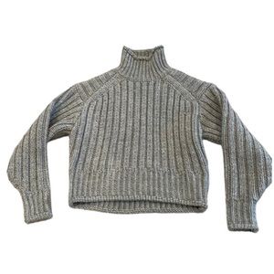 H&M Gray High Neck Sweater Womens Size Medium Soft Wool Blend size XS